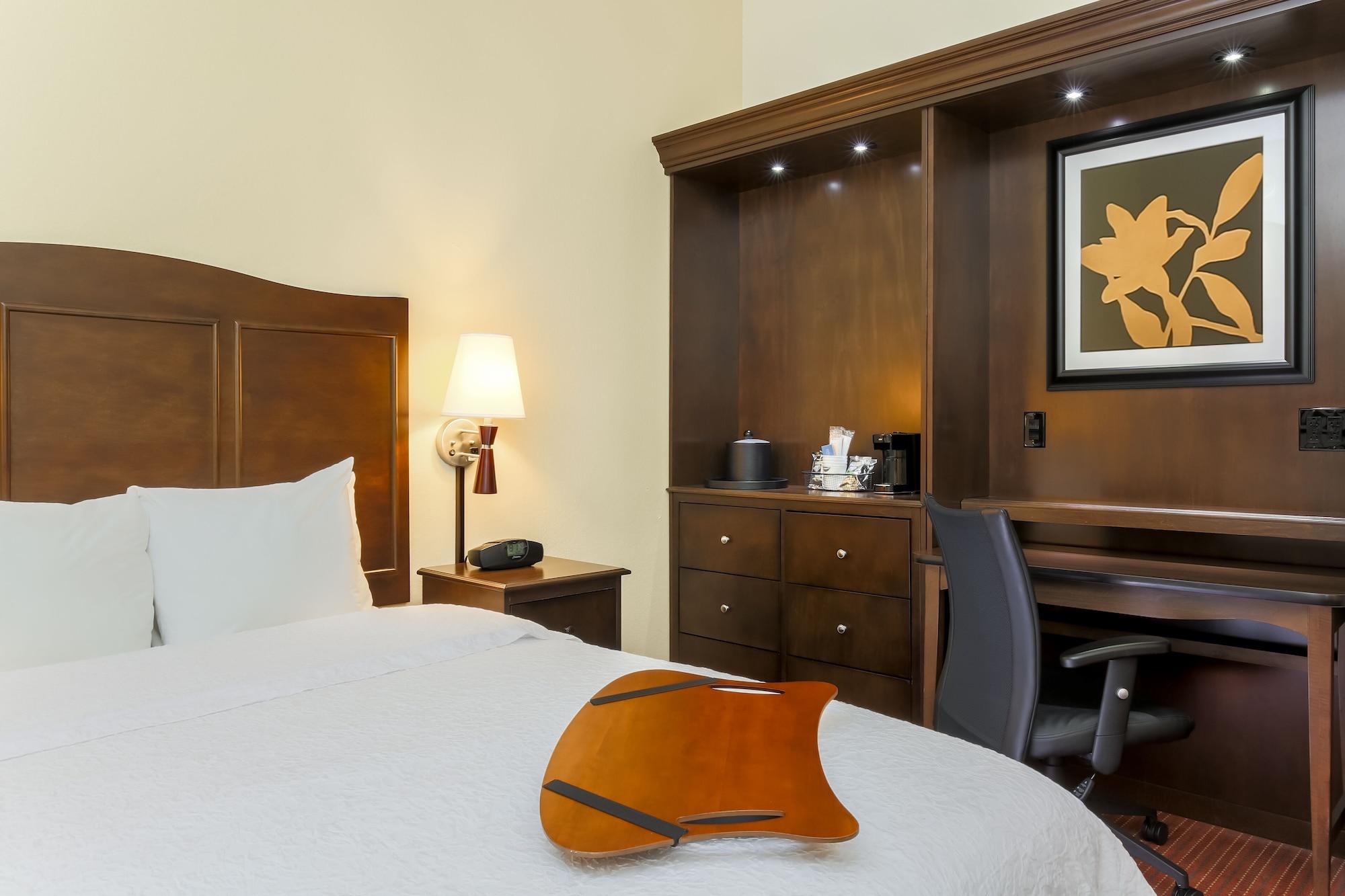Hampton Inn Champaign/Urbana Екстериор снимка