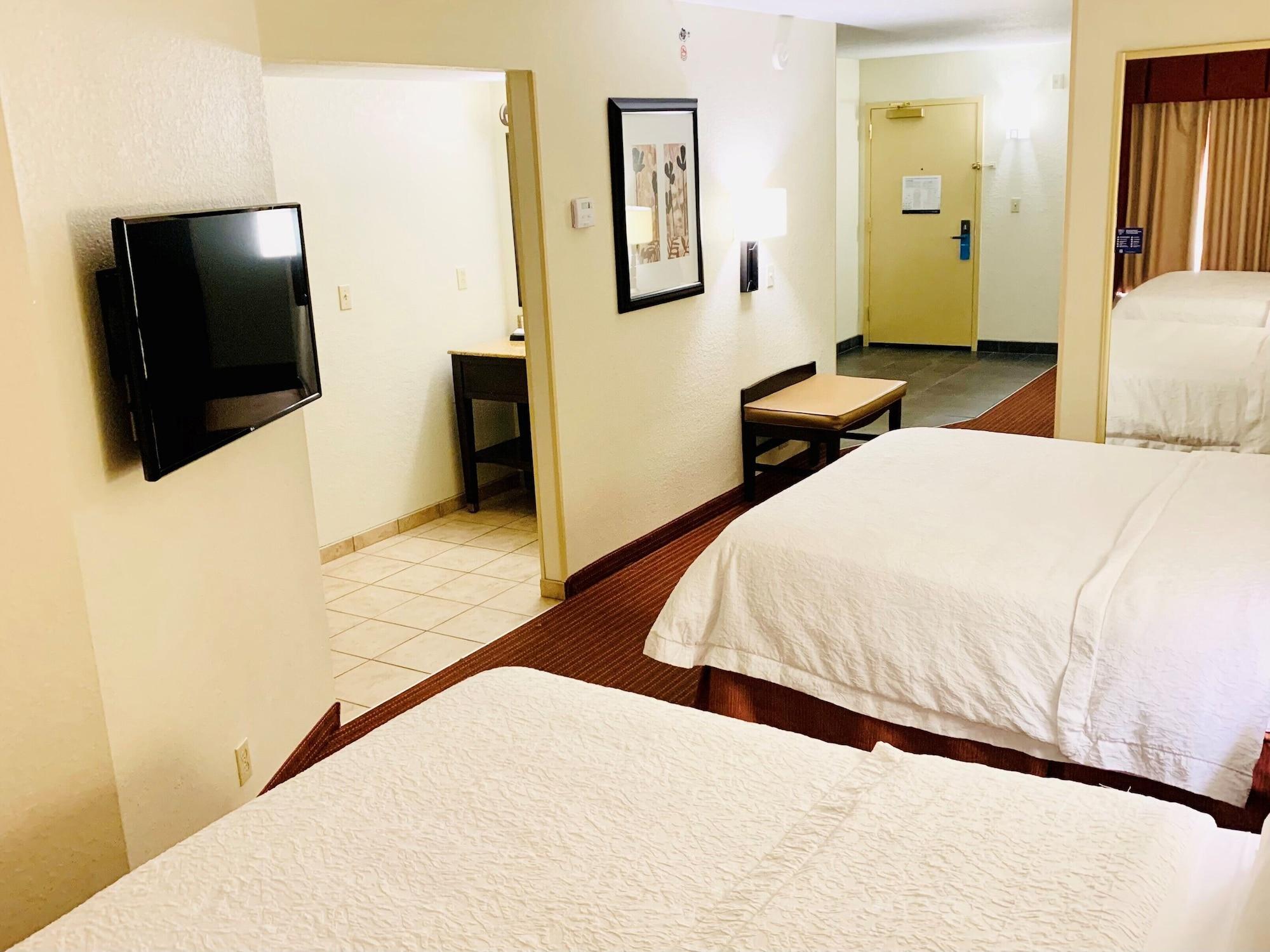 Hampton Inn Champaign/Urbana Екстериор снимка