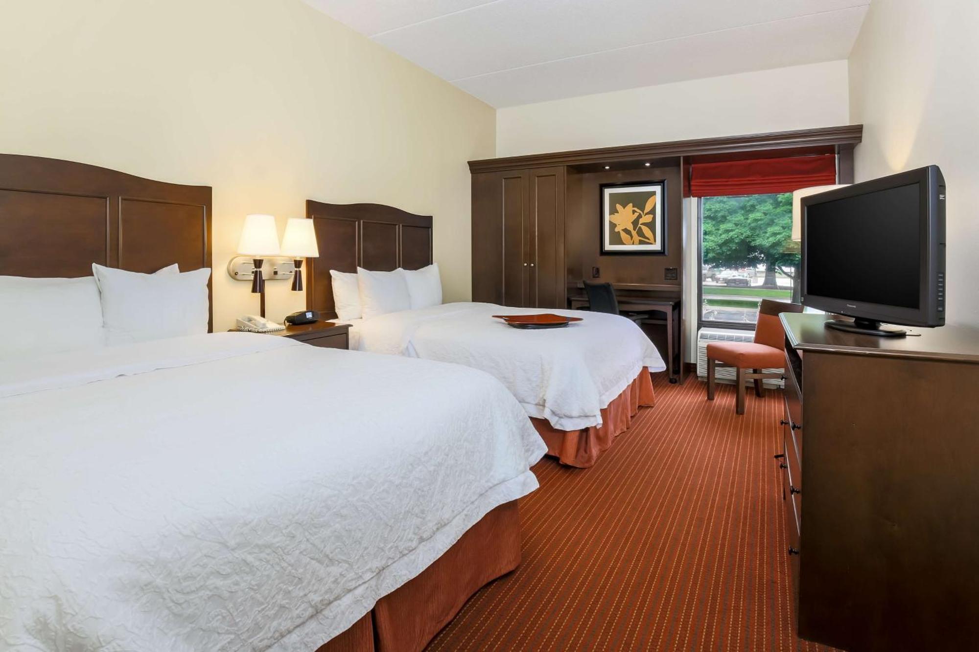 Hampton Inn Champaign/Urbana Екстериор снимка